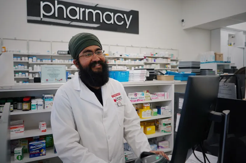 The Unseen Workforce: How Pharmacy Technicians Shape the Safety and Speed of Your Medication Experience